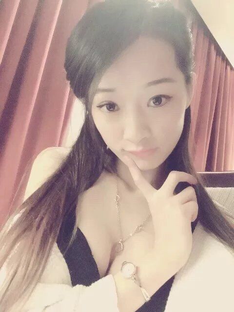 甜甜的小女生找一个素质土豪大叔 第1张