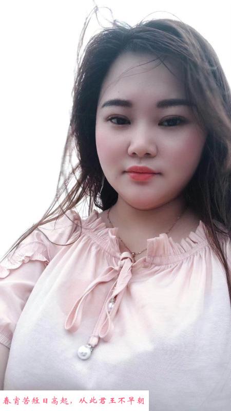微胖巨乳茜茜 第1张
