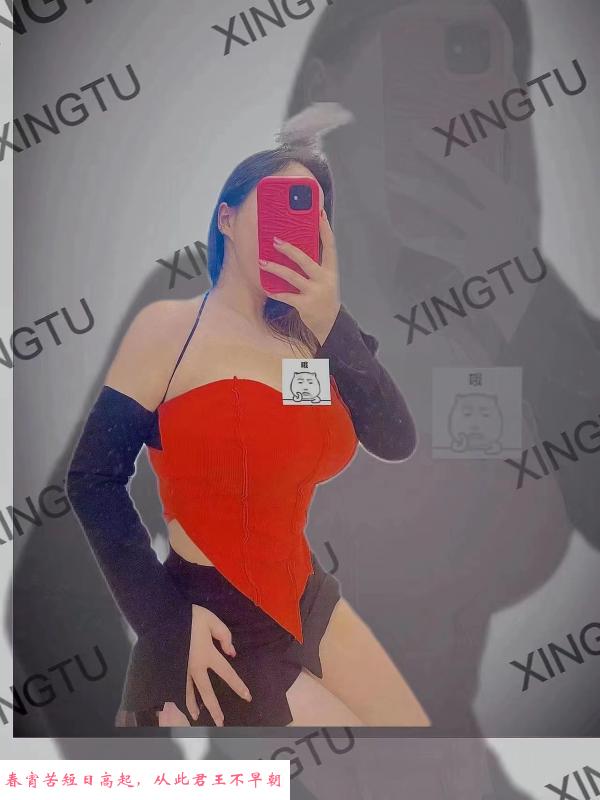 脸一般但胸巨大的妹子 第2张