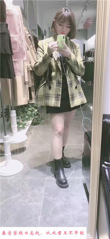 口活很卖力的大胸少妇 第1张