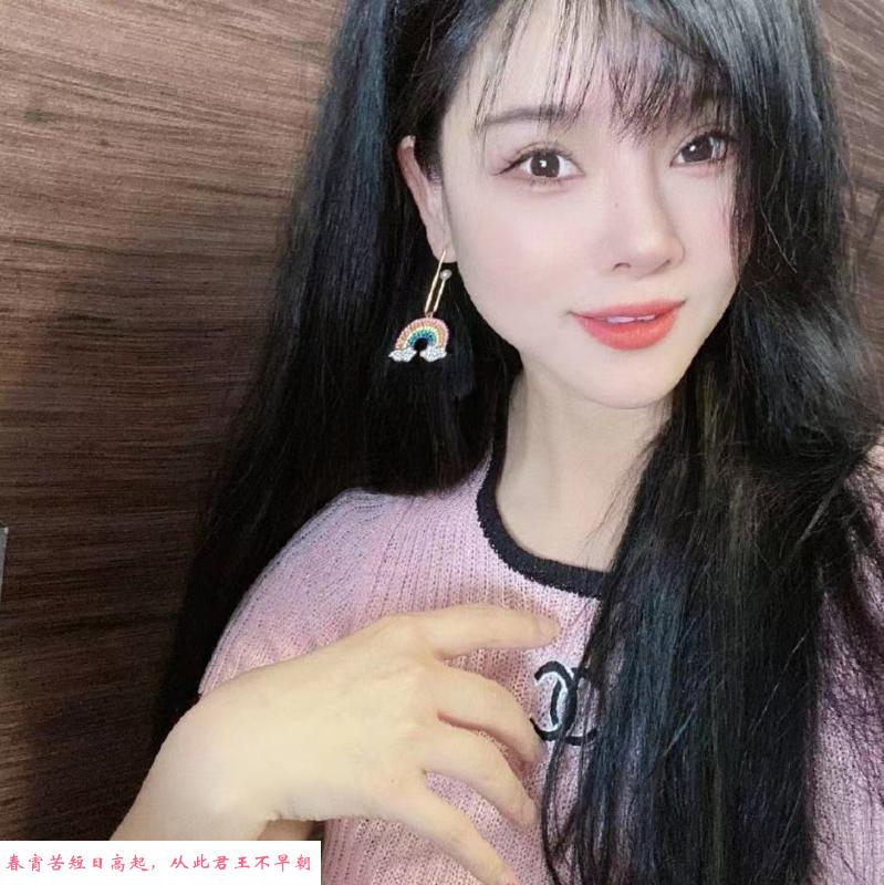 肤白貌美大长腿 第2张