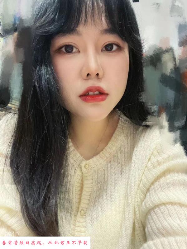 武汉骚气十足的女孩 第1张