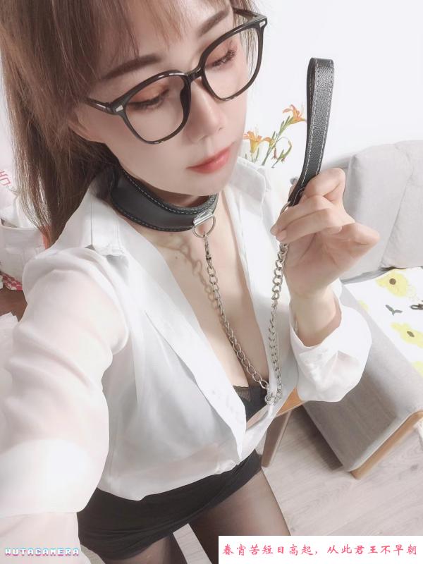 能微SM道具的骚妹 第1张