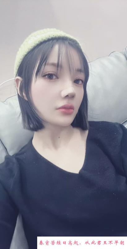 年轻白皙的mm 第1张