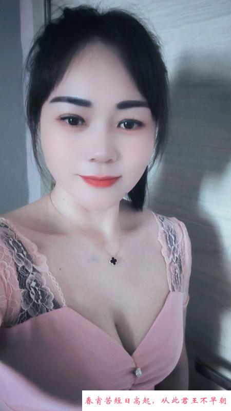 榨汁机翘臀少妇 第1张
