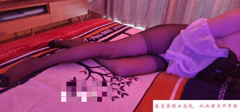 长腿黑丝少妇 第2张
