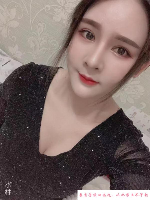 丰满晚千千 第1张