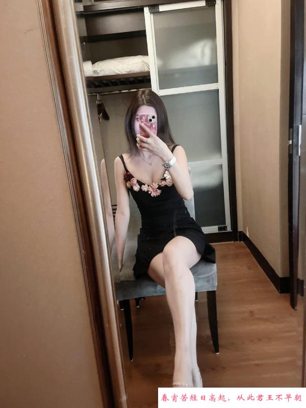 兼职清纯动人小嫩妹 第1张