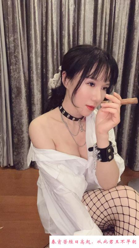 白嫩大奶妩媚少妇 第2张