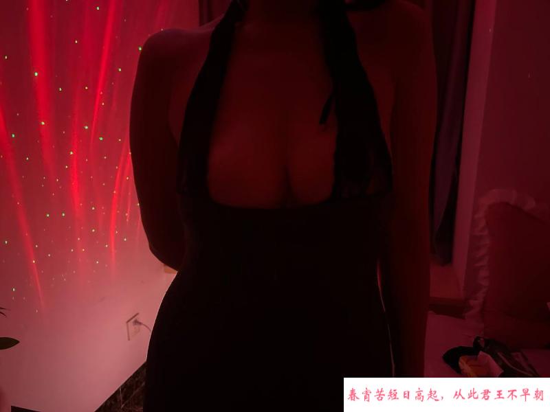 丰胸美臀的小少妇 第4张
