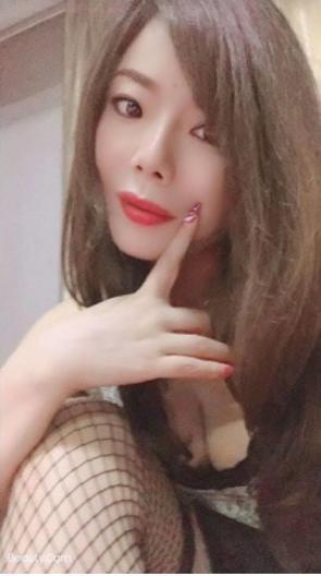 骚妇盘她 第1张