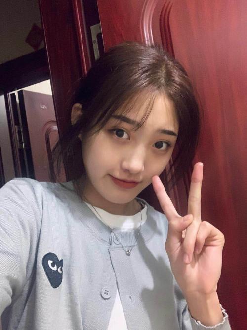 朝阳胸大逼紧兼职小美女 第3张