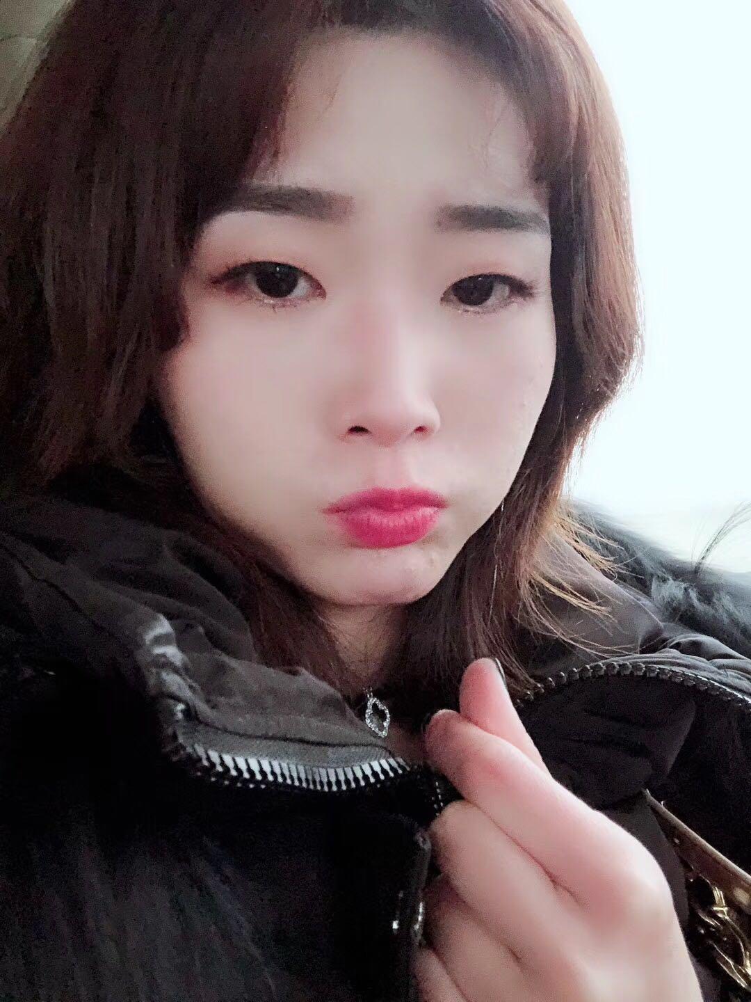 伊川妹子，白虎 第1张