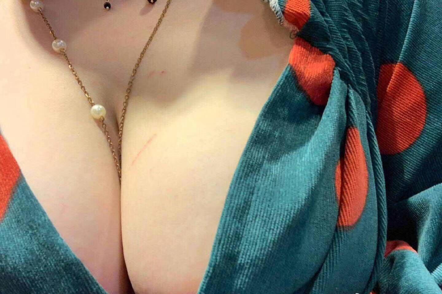 成都很凶的酒井老师 第1张