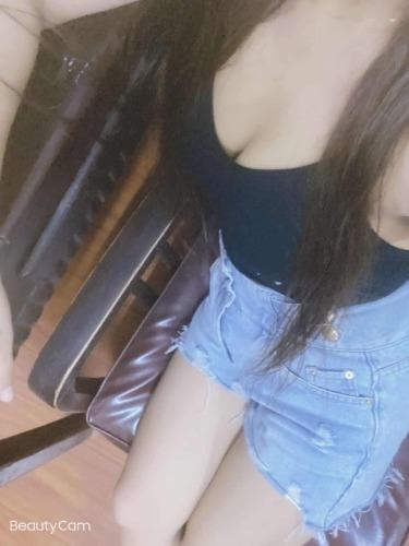 兼职。需提前联系的大胸妹 第1张