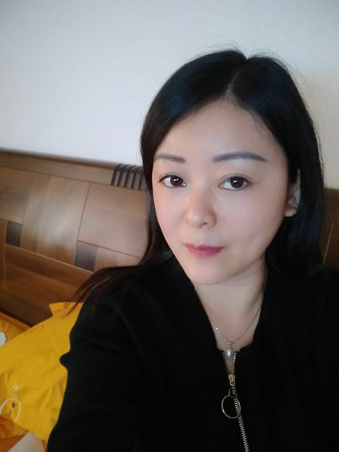 约个熟女还一波三折的,2个熟女都很骚 第1张