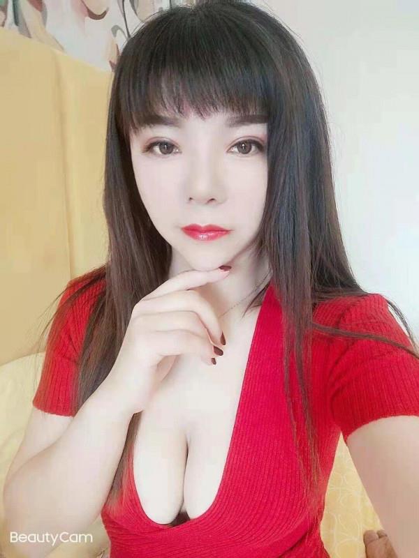 昆山西路大奶 第1张