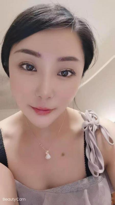 白云漂亮大姐姐 第1张