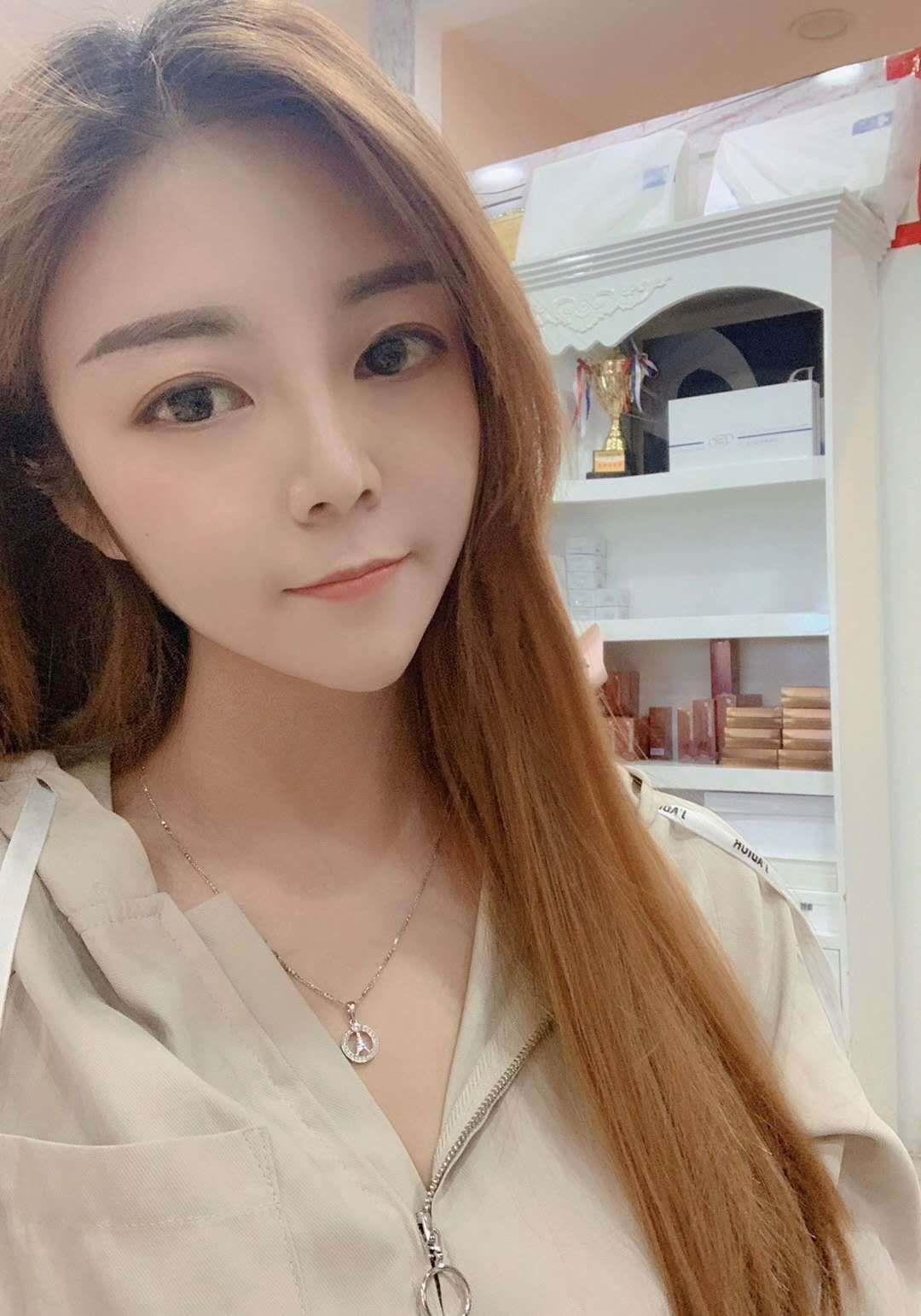 特别漂亮的小姐姐，蜜桃臀 第1张