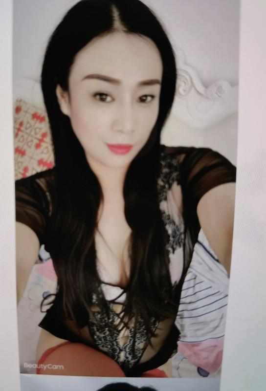 朝阳潘家园服务系大胸妹子 第2张