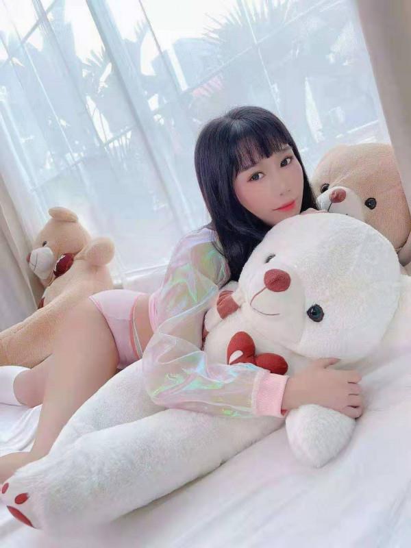 性感妩媚美女林林 第1张