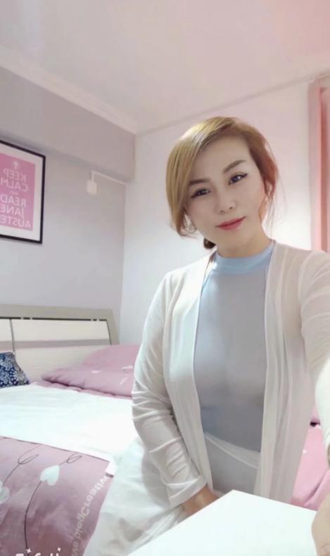 能泻火的骚逼熟女 第2张