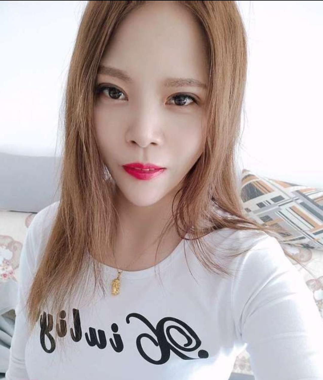 津南小少妇 第1张