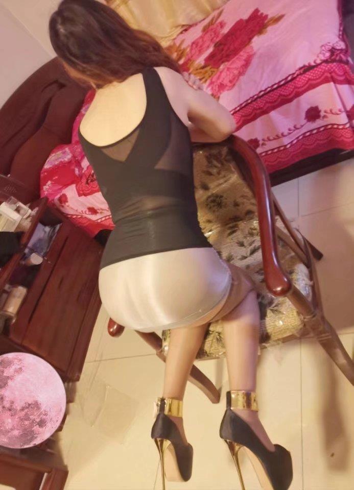 可以包时的熟女 第4张