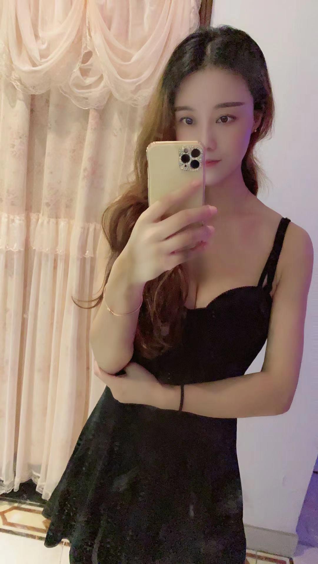 白嫩女神身材一绝倾城小妹 第3张
