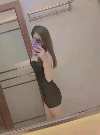 性感小骚货女朋友的感觉 第2张