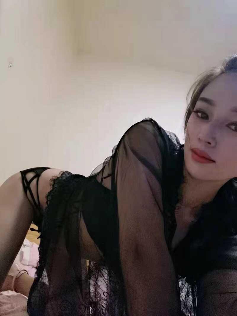 四百系的温柔女 第2张