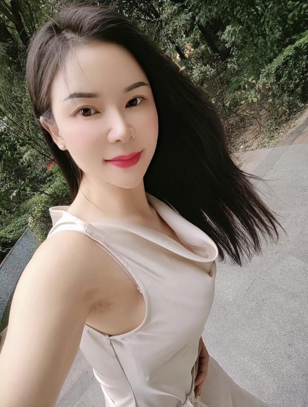 身材好的妞儿 第2张