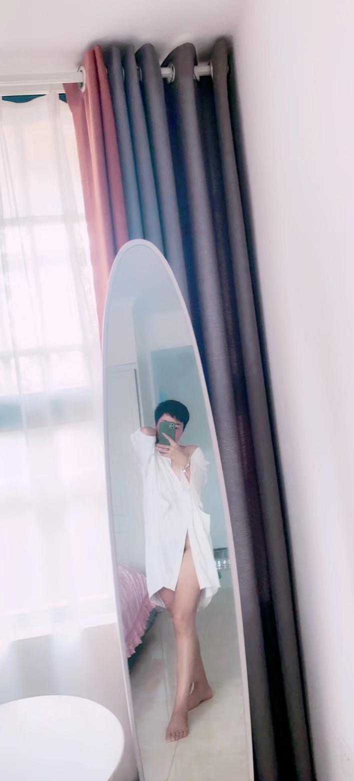 性价比不错的熟女 第3张