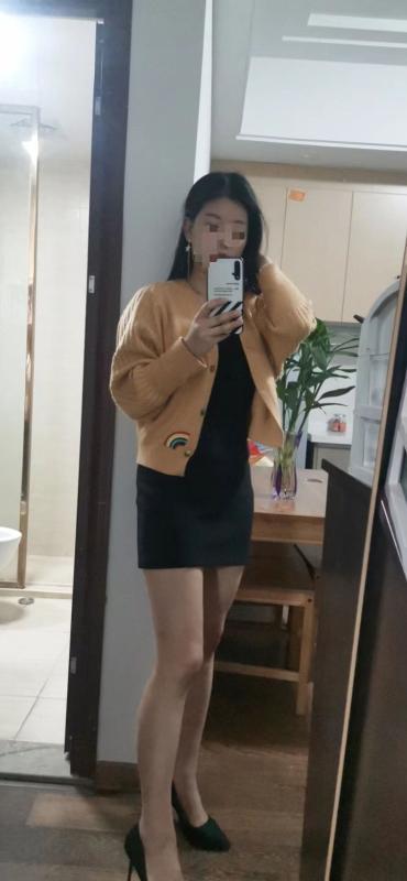 大长腿青青穿黑色 第3张