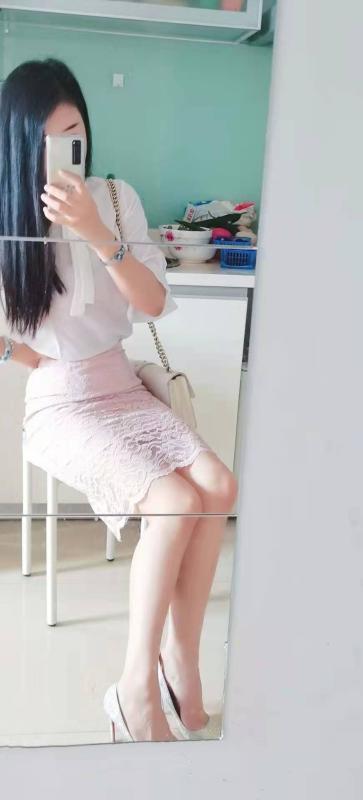 很骚的一个妹子 第1张