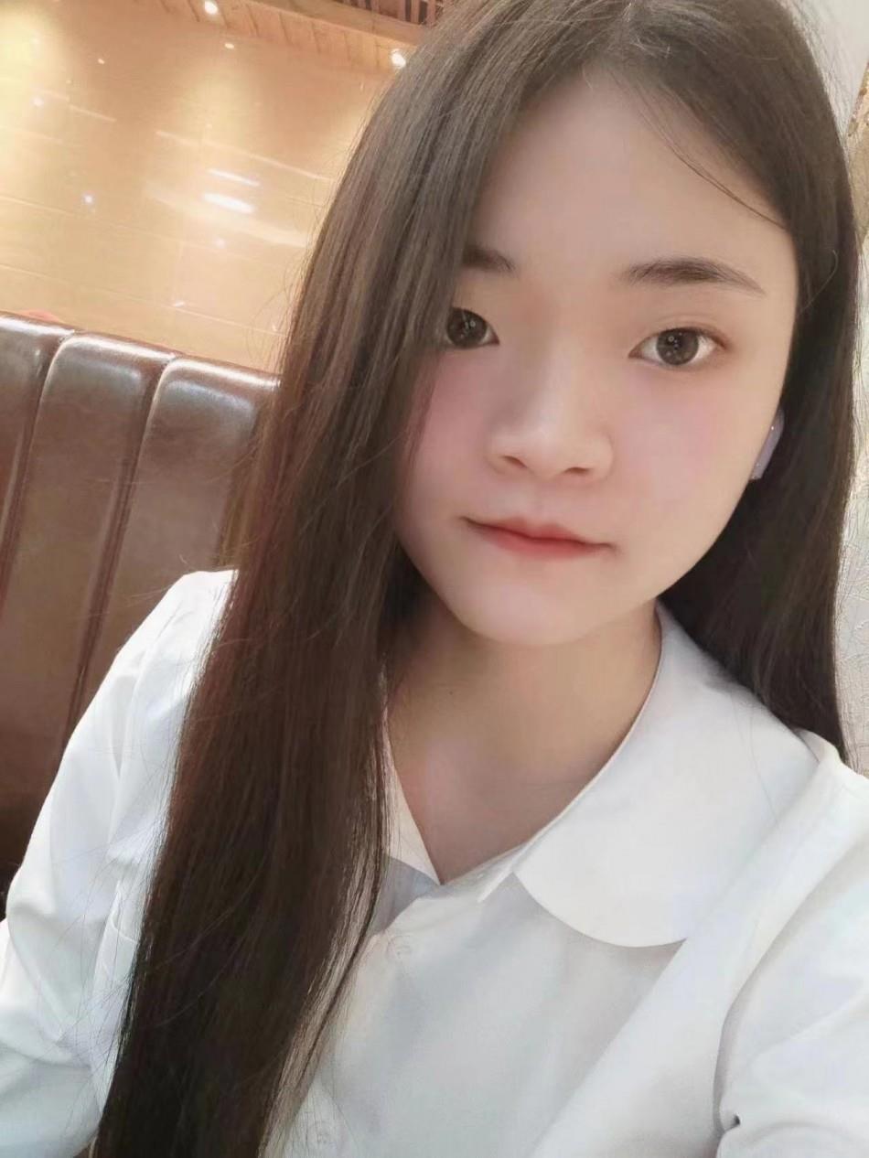 龙岗00后小女友悠悠 第1张