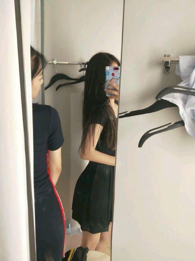小区的一个极品妹子，身材好，颜值高 第5张