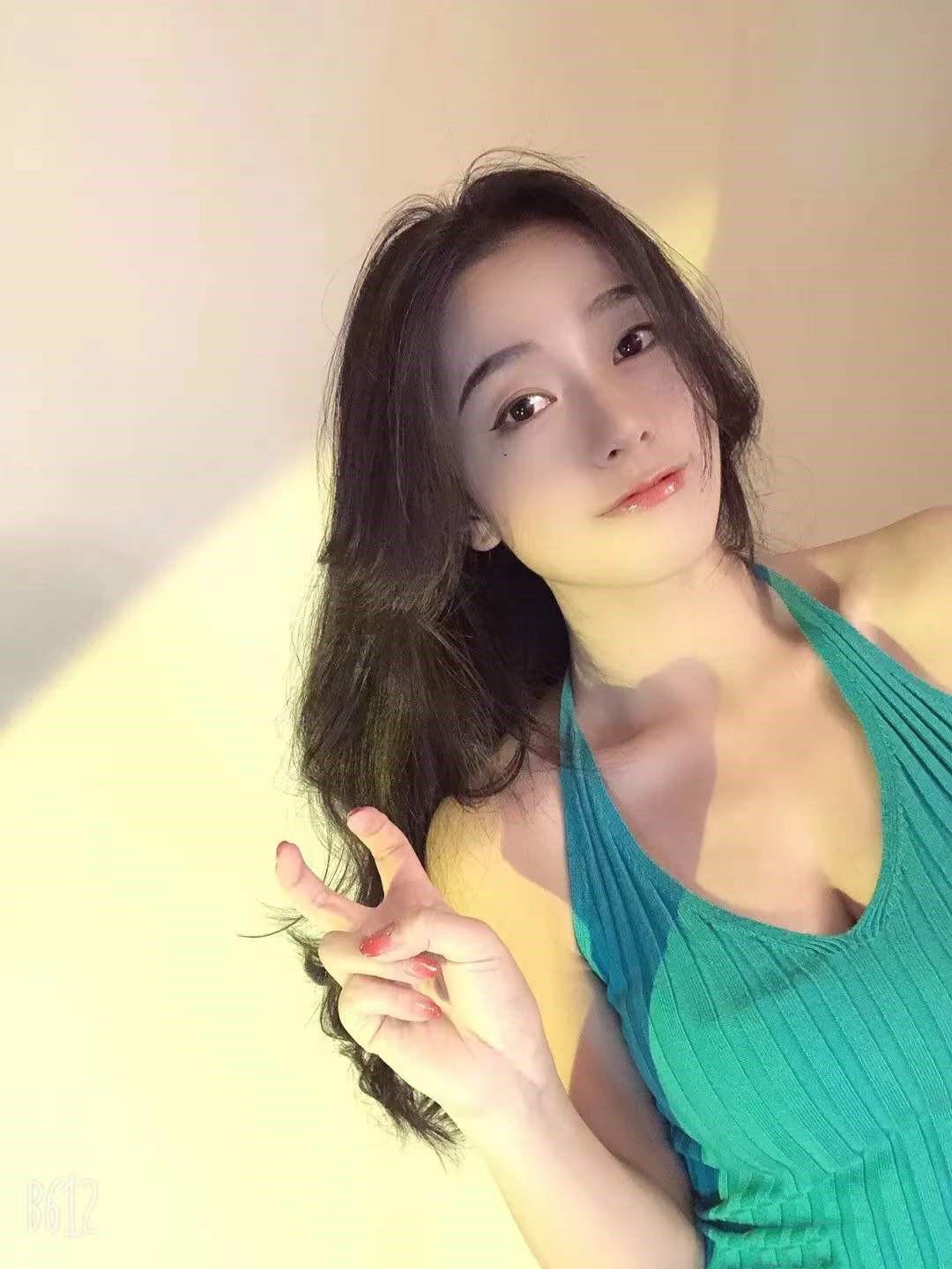 西湖区98年年轻小姐姐 第1张