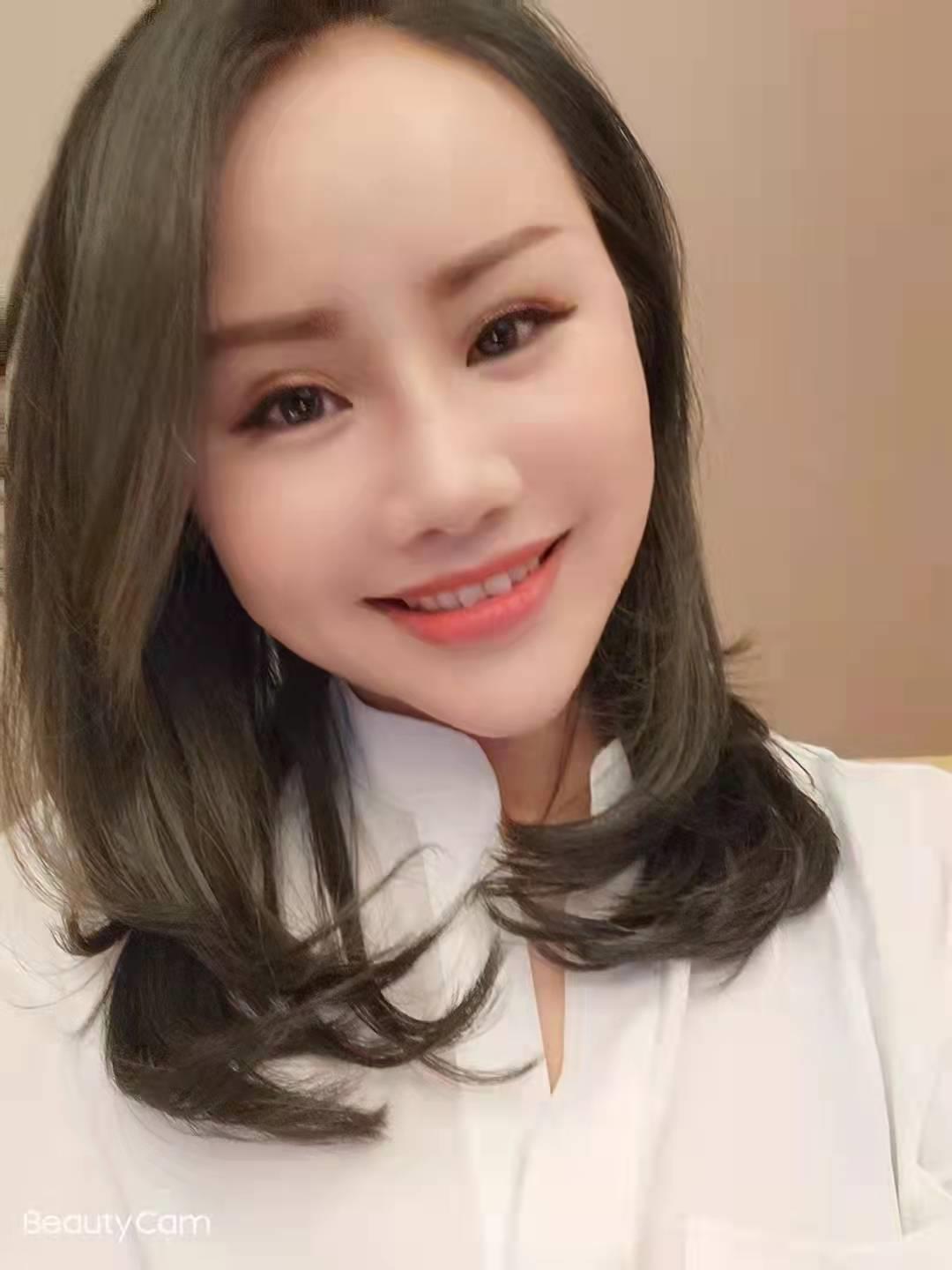 眼睛有点像李若彤的大胸妹子朵朵，红唇诱人，口的过瘾 第3张