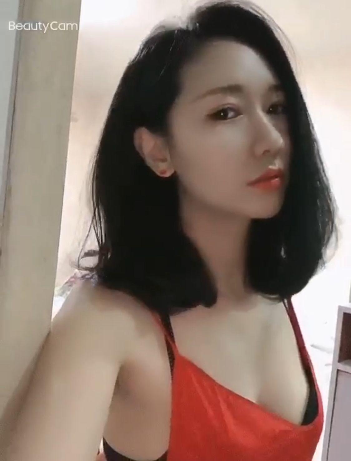 丰台东亚三环大蜜范美女，床上表现很棒，放得开 第2张