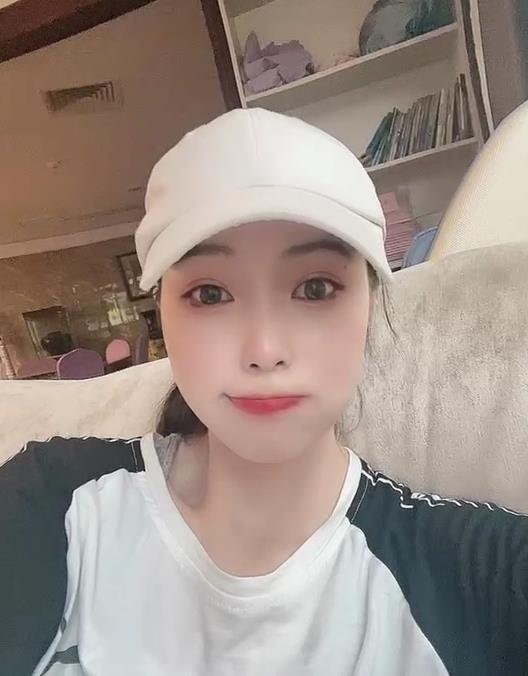 天河气质小甜美艾艾 第1张