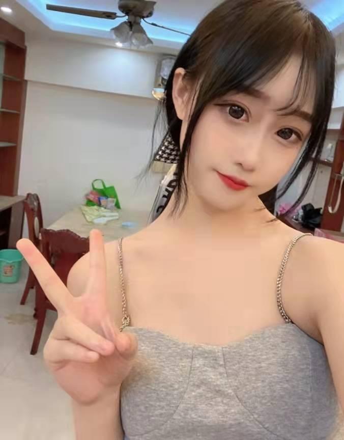 越秀小妹水好多,贼淫荡 第3张